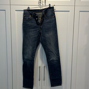Levis high rise size 26